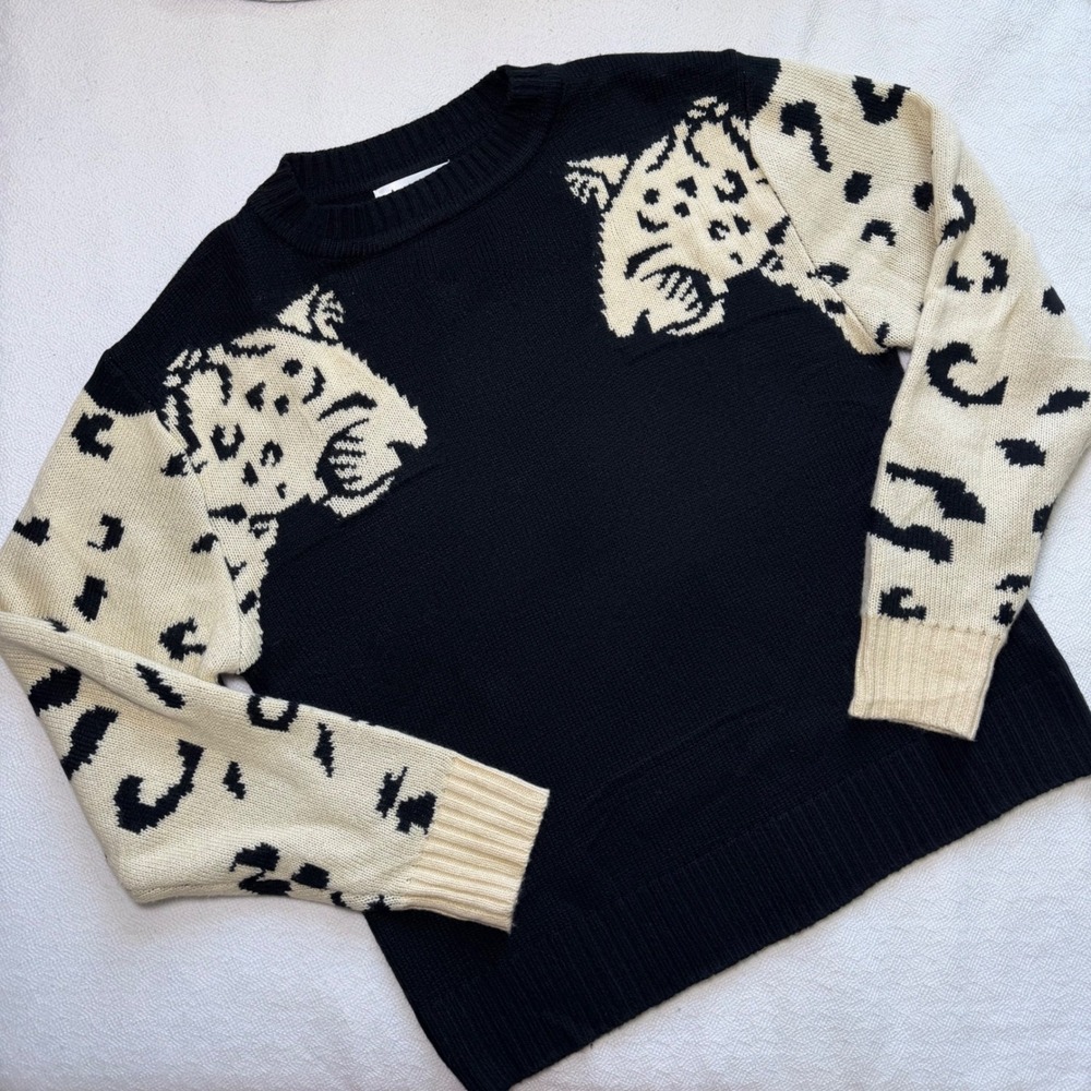 Angashion Womens Leopard Tiger Head Intarsia Knit Sweater Black Cream Large